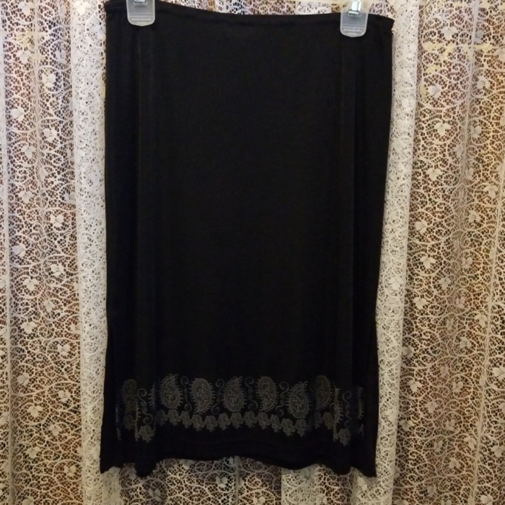 Pretty lil black skirt